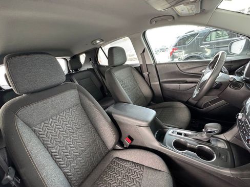 Used 2022 Chevrolet Equinox LT image 18