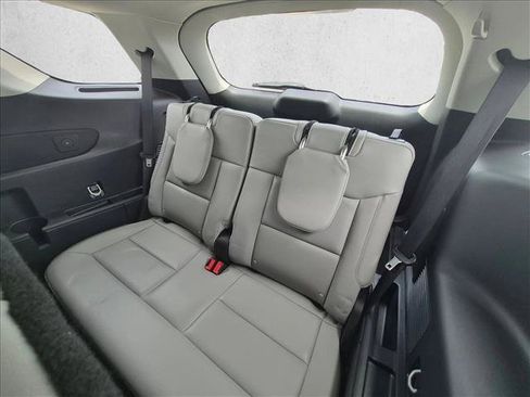 Certified 2025 Ford Explorer Active w/ Active Comfort Package RWD image 17