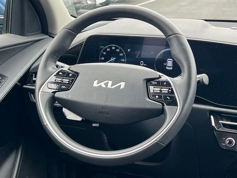 Used 2024 Kia Niro Wind w/ Wind Preserve Package FWD image 12
