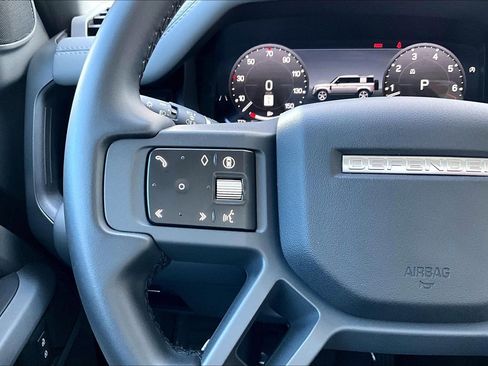 Used 2025 Land Rover Defender 110 S image 18