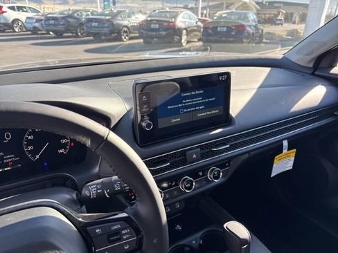 New 2026 Honda HR-V EX-L image 13