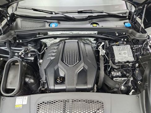Used 2022 Porsche Macan image 30
