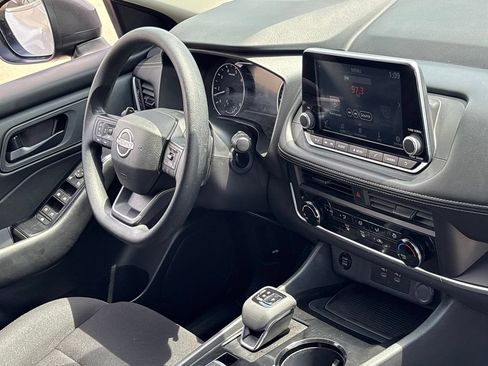 Used 2026 Nissan Rogue S FWD image 23