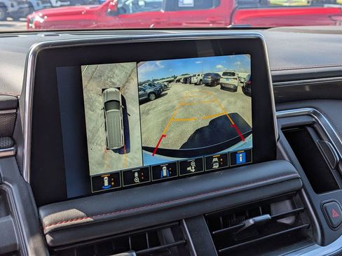 Used 2024 Chevrolet Suburban RST w/ Luxury Package image 24