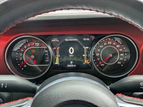 Used 2022 Jeep Gladiator Rubicon w/ Cold Weather Group AWD/4WD image 10
