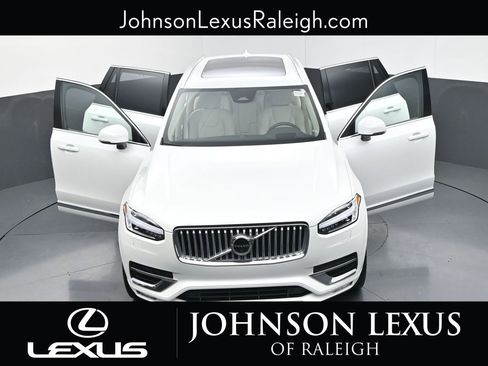 Used 2025 Volvo XC90 B6 Ultra w/ Lounge Package image 33