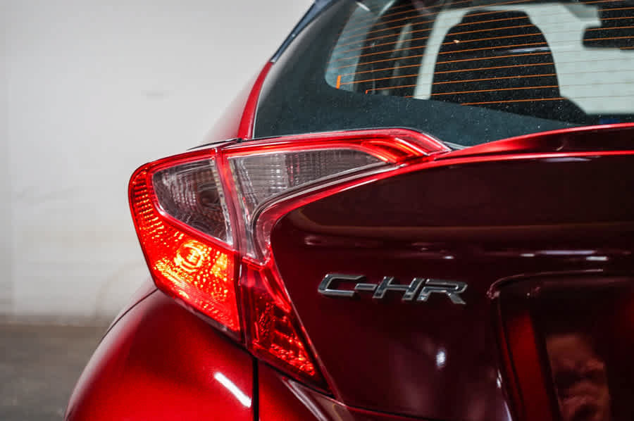 Used 2018 Toyota C-HR XLE FWD image 12