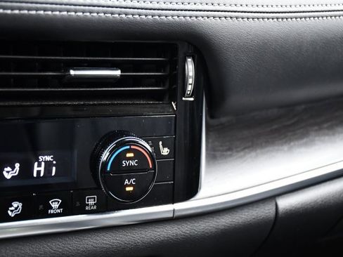 Used 2023 Nissan Rogue Platinum image 14