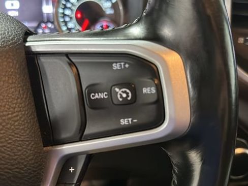 Used 2022 RAM 1500 Big Horn AWD/4WD image 11