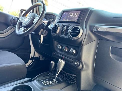 Used 2017 Jeep Wrangler Unlimited Sport w/ Quick Order Package 24S AWD/4WD image 25