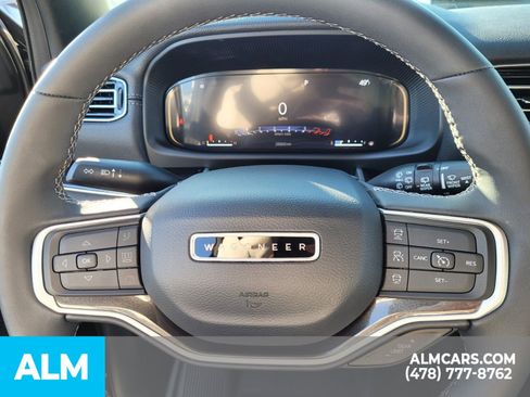 Used 2023 Jeep Wagoneer 4WD w/ Premium Group I image 22