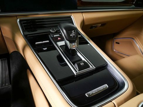 Used 2023 Porsche Panamera 4S w/ Premium Package image 18