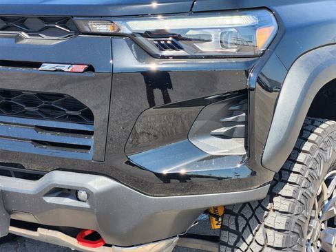 New 2026 Chevrolet Colorado ZR2 w/ Technology Package AWD/4WD image 6