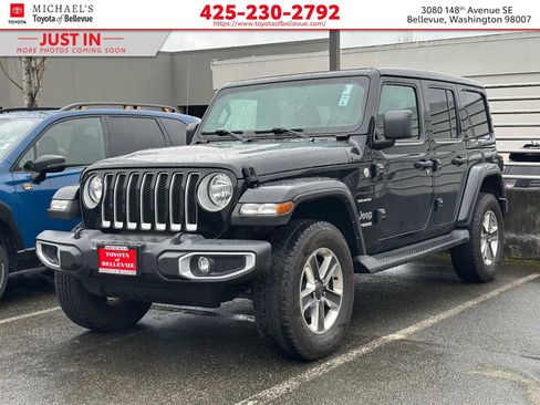 Used 2022 Jeep Wrangler Unlimited Sahara w/ Cold Weather Group AWD/4WD image 2