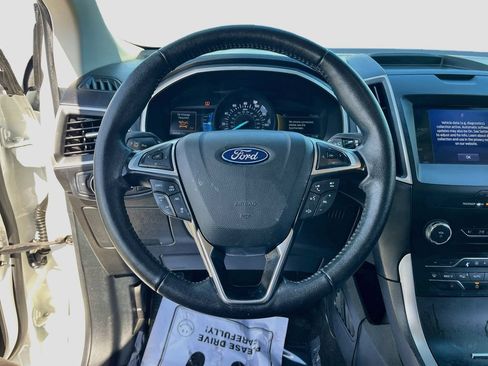 Used 2020 Ford Edge SEL w/ Convenience Package FWD image 11