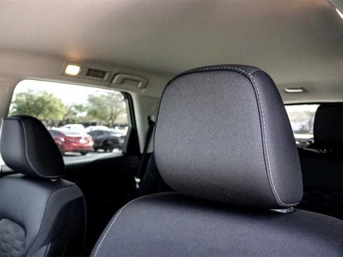 New 2025 Nissan Pathfinder S image 10