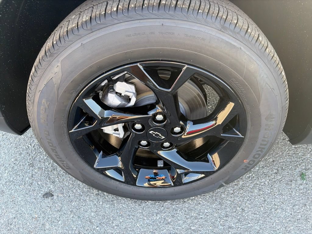 New 2026 Chevrolet Trax LT w/ Sunroof Package FWD image 10