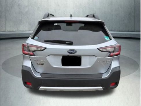 Used 2019 Subaru Outback 2.5i Limited AWD/4WD image 6
