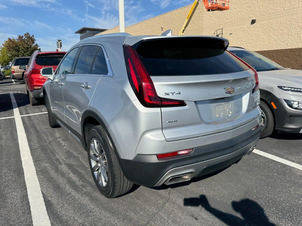 Used 2021 Cadillac XT4 Premium Luxury AWD/4WD image 4