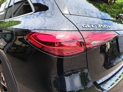 Certified 2025 Mercedes-Benz GLC 350e 4MATIC image 37