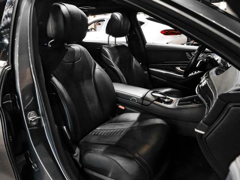 Used 2019 Mercedes-Benz S 560 Sedan image 33