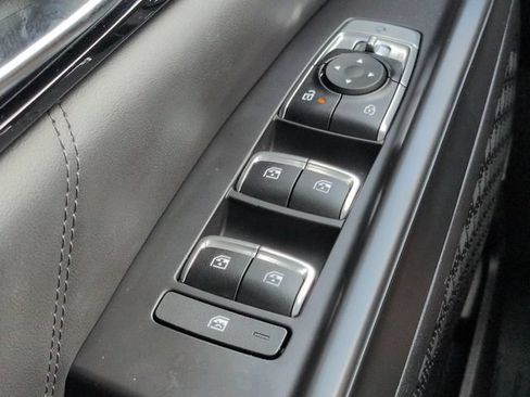 Used 2025 Kia Carnival SX Prestige FWD image 25
