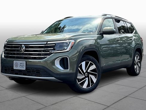 New 2026 Volkswagen Atlas SE FWD image 1