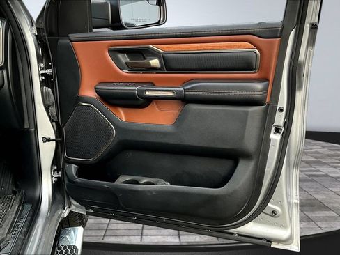 Used 2022 RAM 1500 Limited w/ Body Color Bumper Group AWD/4WD image 24