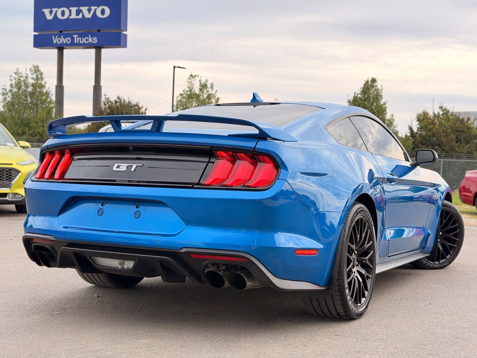 Used 2021 Ford Mustang GT Premium w/ Ford Safe & Smart Package RWD image 7