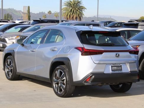 Certified 2025 Lexus UX 300h FWD image 19