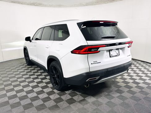 Used 2025 Toyota Grand Highlander AWD Hybrid image 5