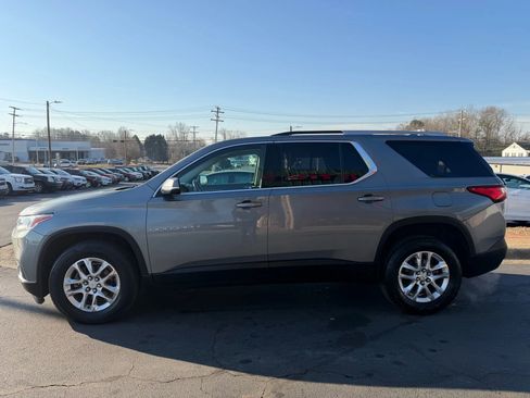 Used 2018 Chevrolet Traverse LT image 4