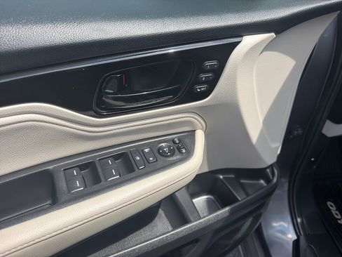 Used 2025 Honda Odyssey Elite image 20