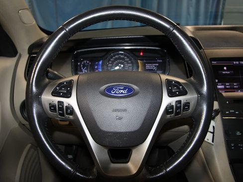 Used 2013 Ford Taurus SEL FWD image 11