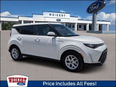 Used 2023 Kia Soul LX w/ LX Technology Package