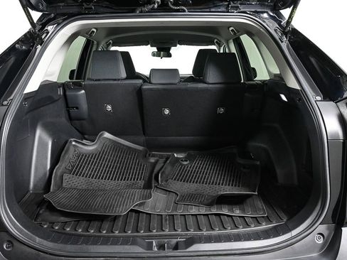 Used 2022 Toyota RAV4 LE image 28