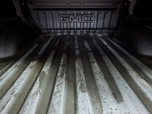 Used 2018 GMC Canyon SLT image 33