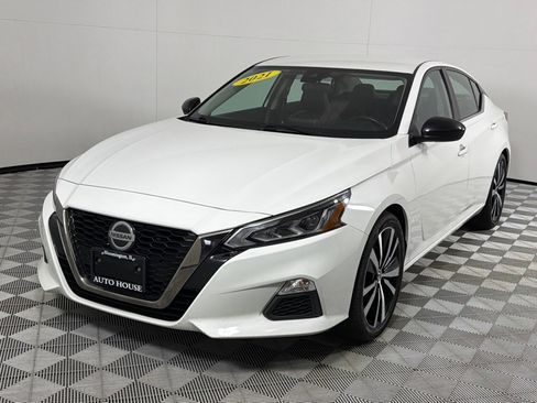 Used 2021 Nissan Altima 2.5 SR FWD image 10