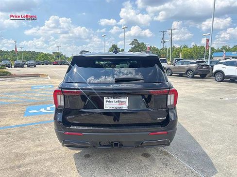 Used 2025 Ford Explorer ST-Line w/ ST-Line Street Pack AWD/4WD image 6