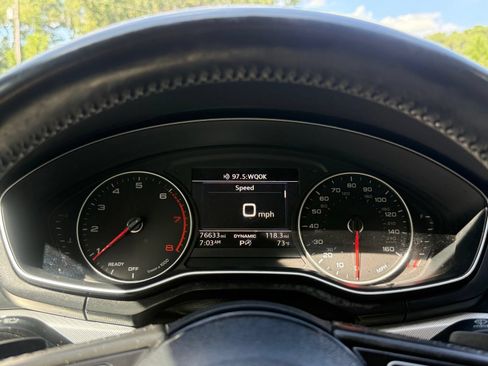Used 2017 Audi A4 2.0T Premium FWD image 39