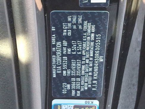Used 2024 Kia Carnival LX FWD image 28