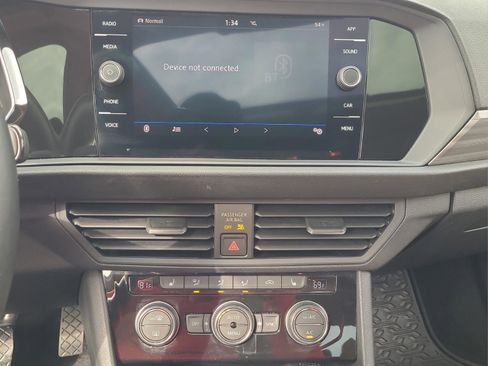 Used 2019 Volkswagen Jetta SEL image 19