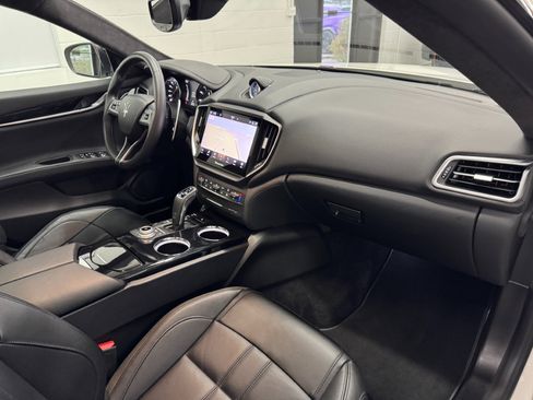 Used 2022 Maserati Ghibli Modena Q4 image 15