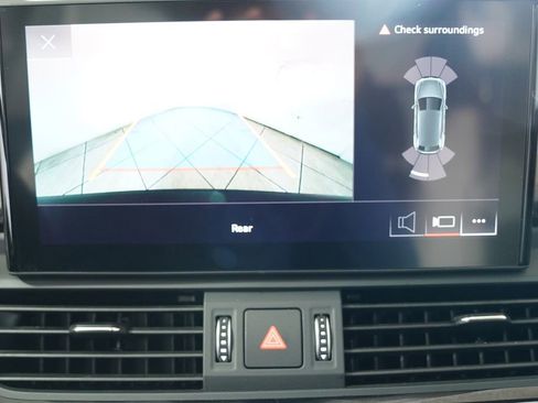 Used 2021 Audi Q5 2.0T Premium image 3