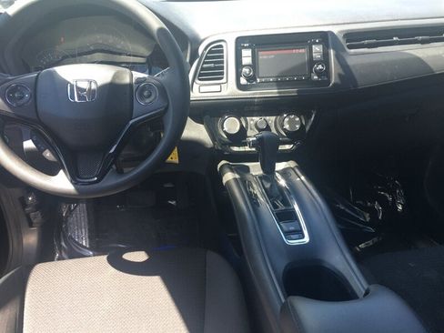 Used 2021 Honda HR-V LX image 8