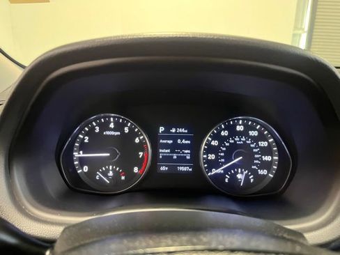 Used 2019 Hyundai Elantra GT image 24