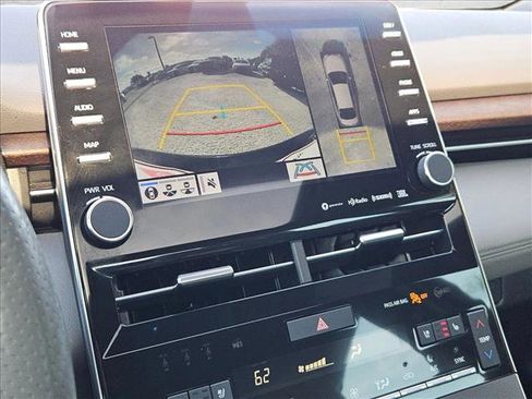Used 2021 Toyota Avalon Limited w/ Advanced Safety Package image 13
