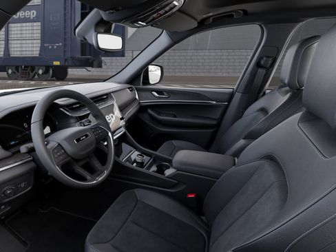 New 2026 Jeep Grand Cherokee L 4WD image 22