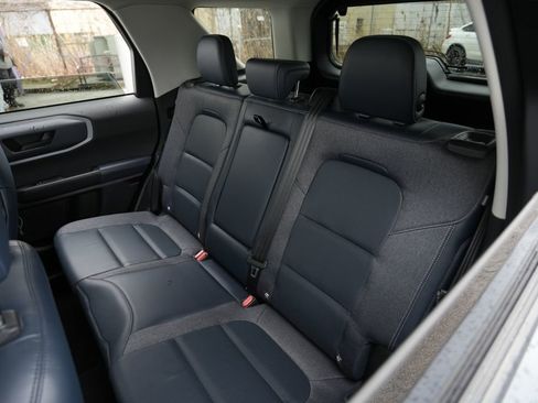 Used 2021 Ford Bronco Sport Outer Banks w/ Outer Banks Package (96D) image 23