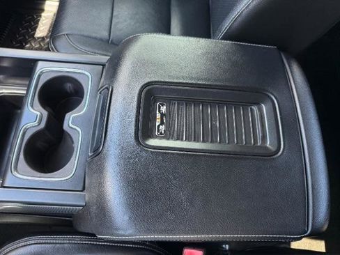 Used 2018 Chevrolet Silverado 1500 LT w/ All Star Edition AWD/4WD image 32